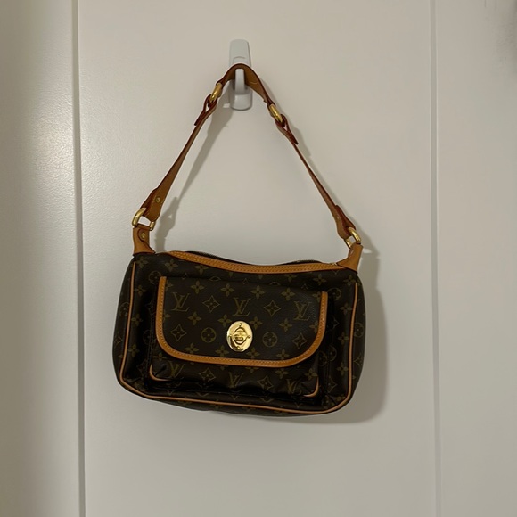 Louis Vuitton Handbags - LV handbag